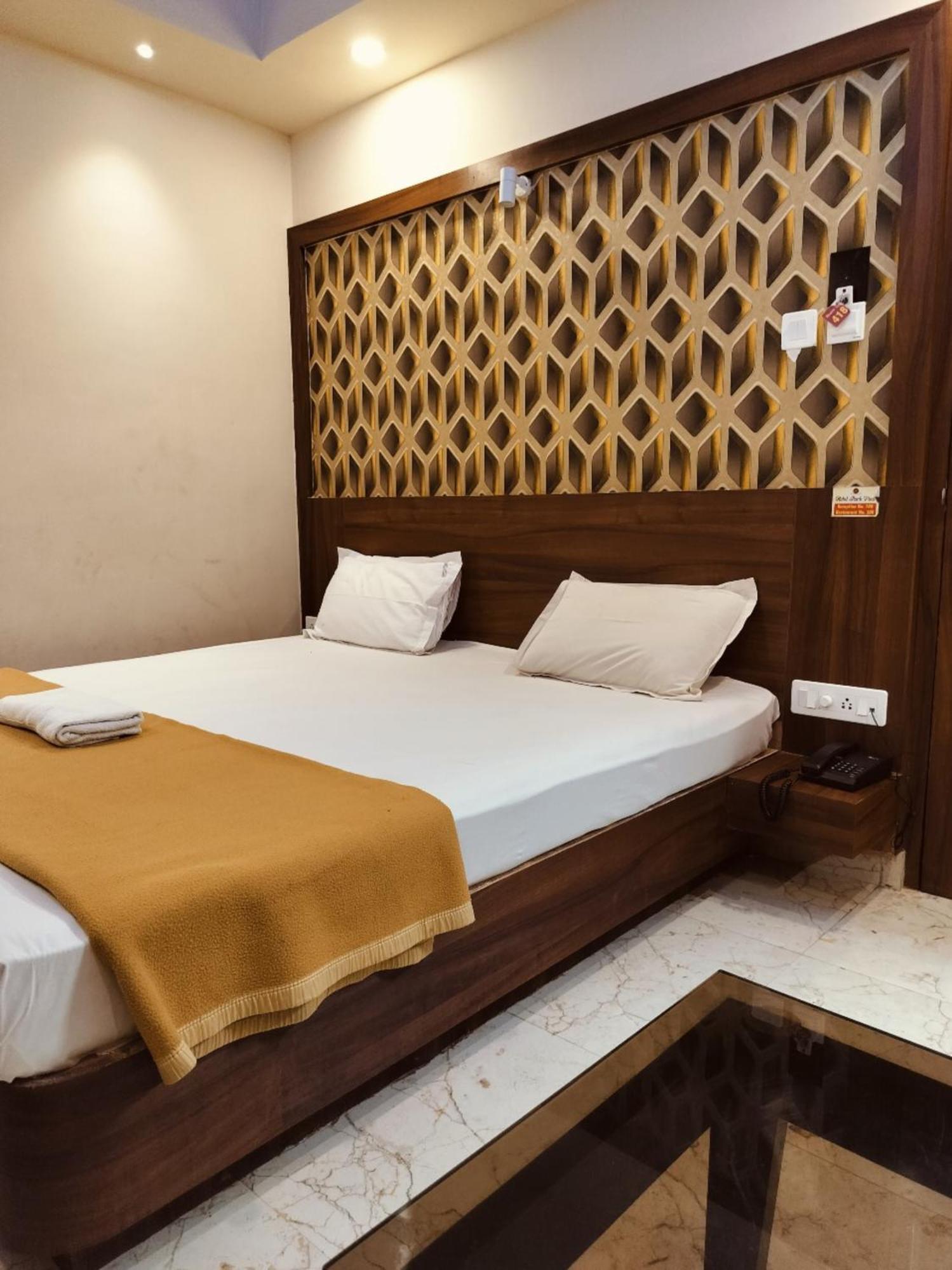 Hotel Park View - Lift Facilities- Near Sea Beach Best Choice Of Travellers By Morservices Puri Exterior photo